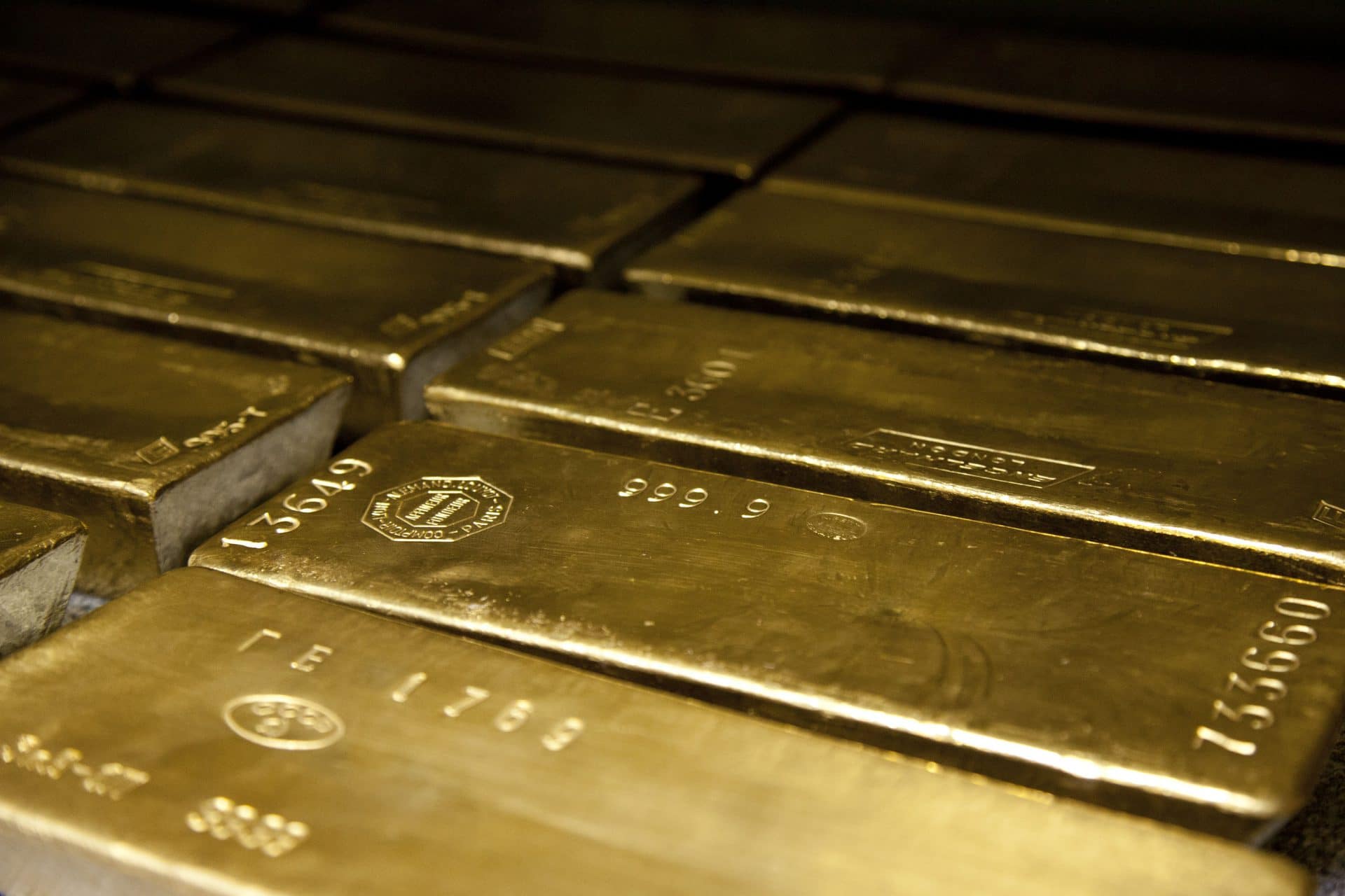 Niemcy sprowadzają rezerwy złota do kraju