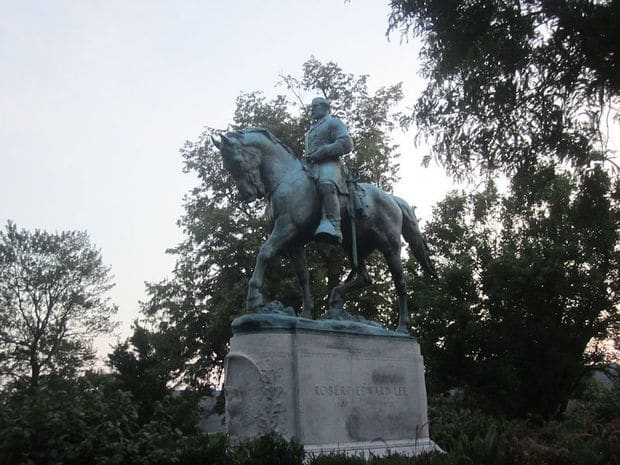 Miasto Charlottesville w stanie Virginia usunie pomnik generała Roberta E. Lee.
