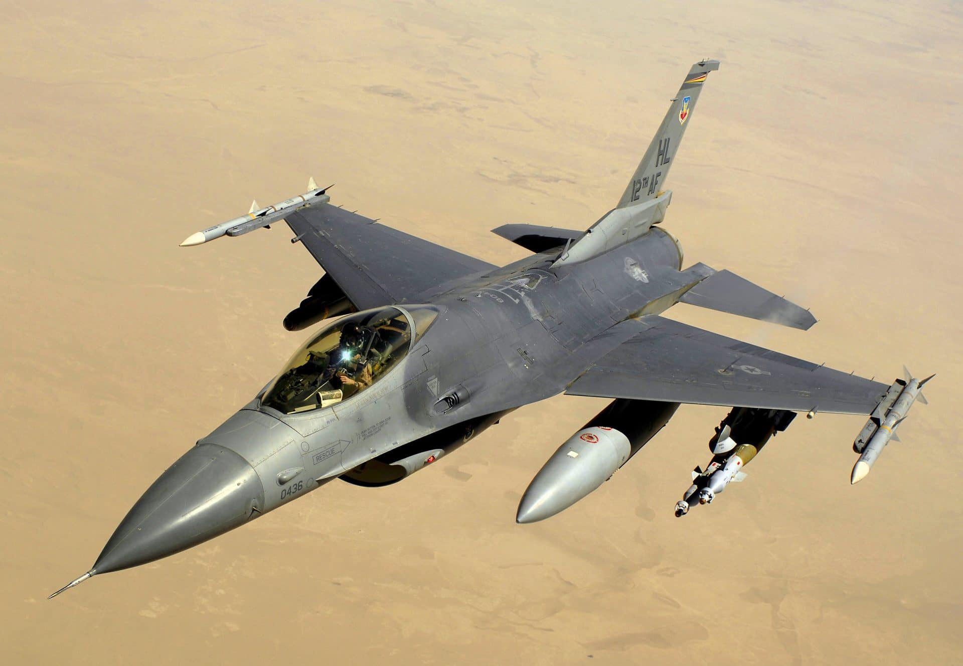 Stany Zjednoczone umieściły 12 samolotów F-16 w Korei Południowej.