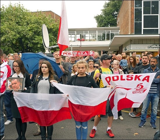 Harlow: marsz milczenia i kolejna napaść na Polaków