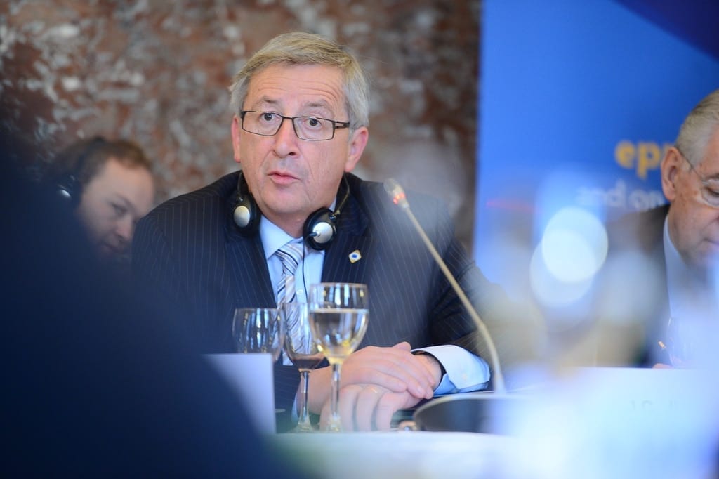 Juncker chce przekształcać UE w jedno państwo