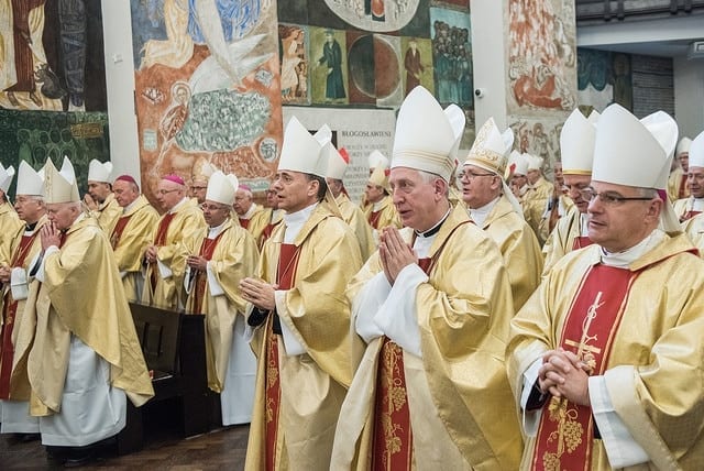 Biskupi o przyjmowaniu migrantów
