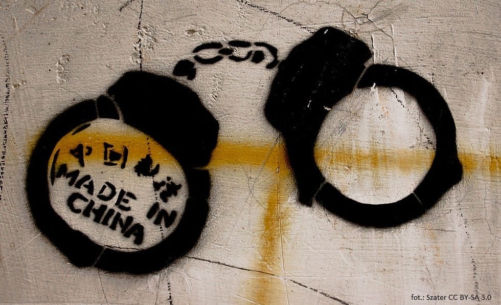 Kajdanki Made in China - graffiti w Lublinie