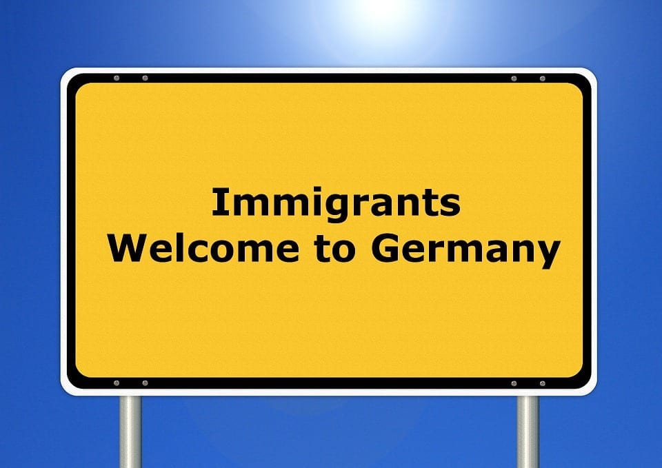 Tabliczka: immigrants Welcome to Germany