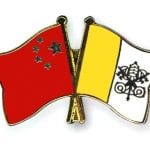 Przypinka: Flagi Chin i Watykanu