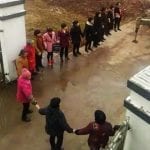 Jiangxi - kobiety próbują chronić kościół