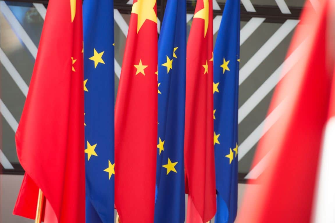Komisja Europejska chce zacieśniać relacje z komunistycznymi Chinami